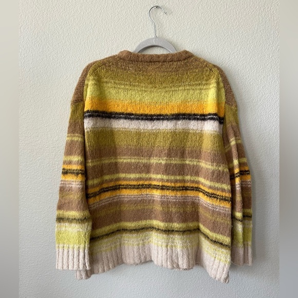 Every Fuzzy Vintage Stripe Crew Neck Long Sleeve Sweater in Women's Size S - Picture 8 of 13